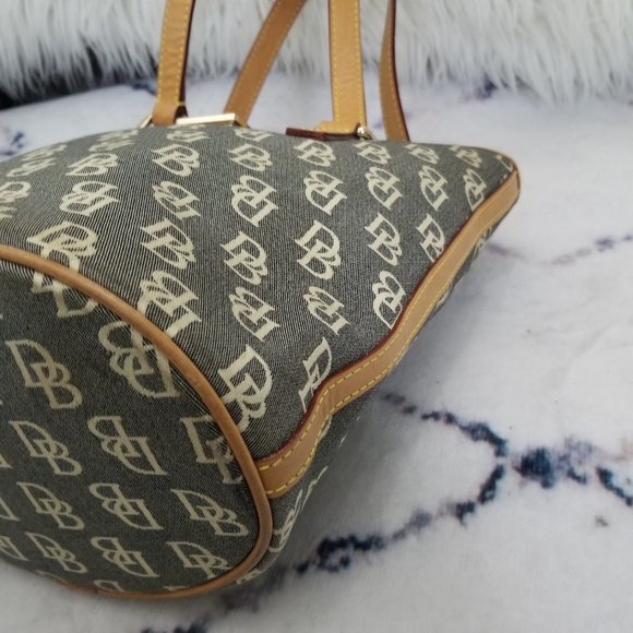 Dooney & Bourke Canvas Monogram Bucket Bag Grey White Canvas Leather Tote - Picture 6 of 10